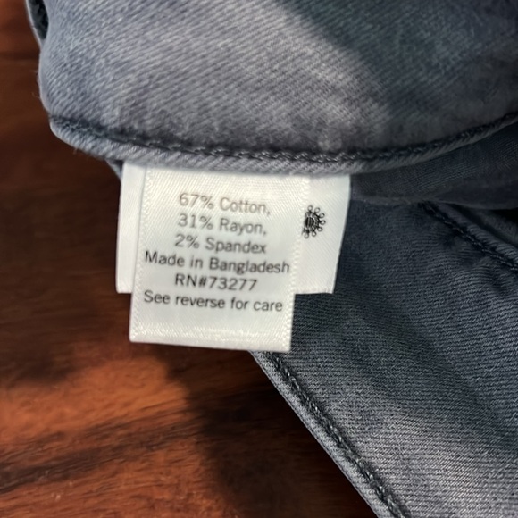 Greyish purple stretchy midi denim shorts juniors size 13/31W two buttons - Picture 8 of 8